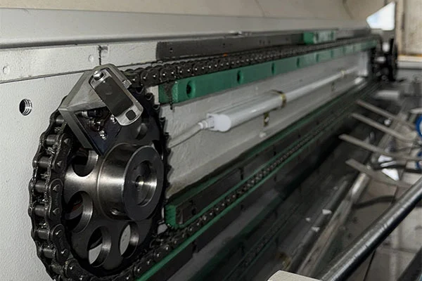 Hvordan flytter fullservoteknologi grensene for silketrykk?